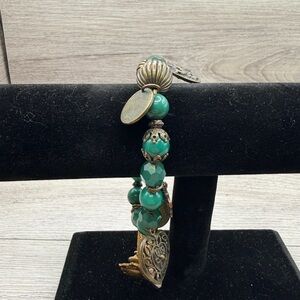 Elegant Green Beaded Bracelet